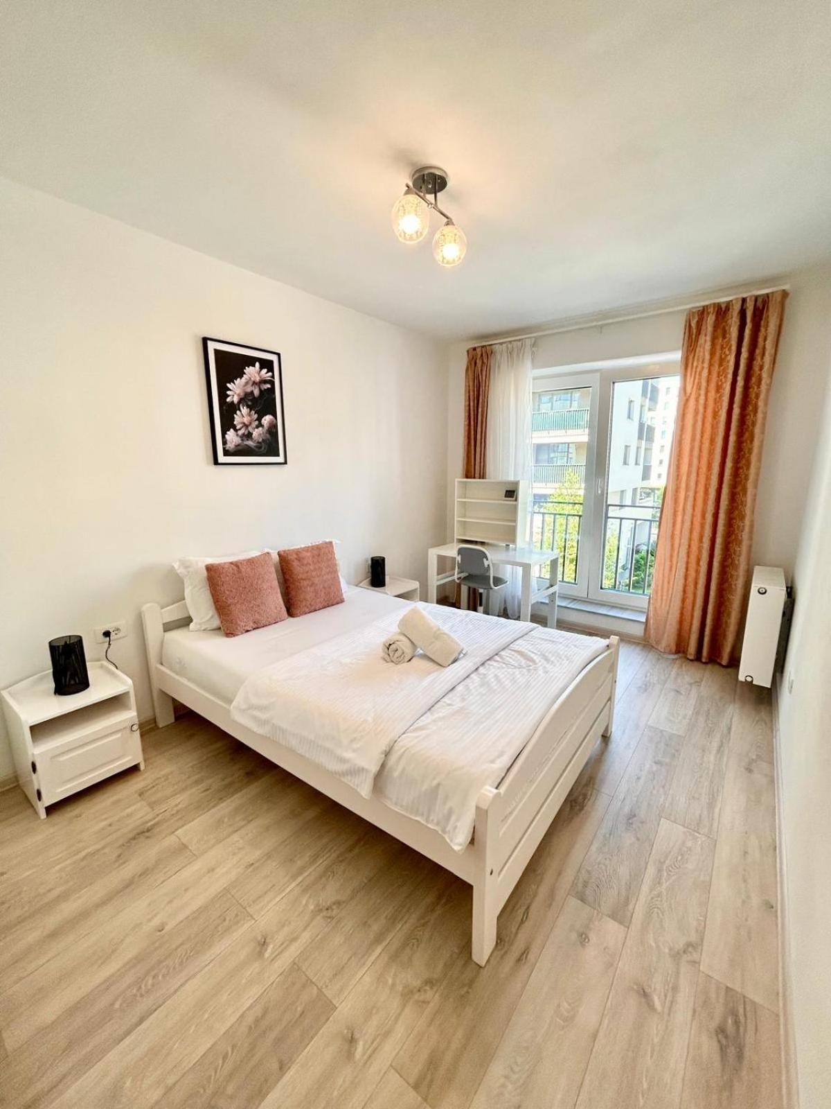 Jad - Luxury 3 Rooms & 2 Rooms Apartments In Kasper, Near Coresi Mall บราชอฟ ภายนอก รูปภาพ