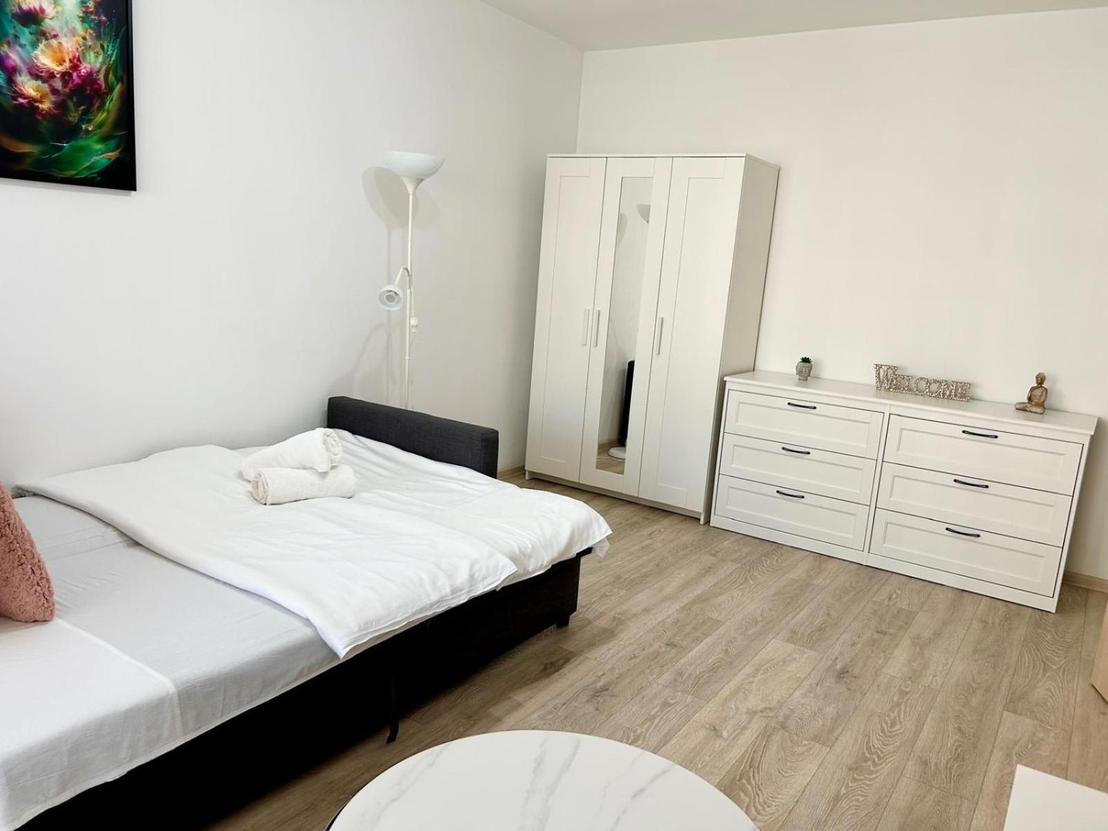 Jad - Luxury 3 Rooms & 2 Rooms Apartments In Kasper, Near Coresi Mall บราชอฟ ภายนอก รูปภาพ
