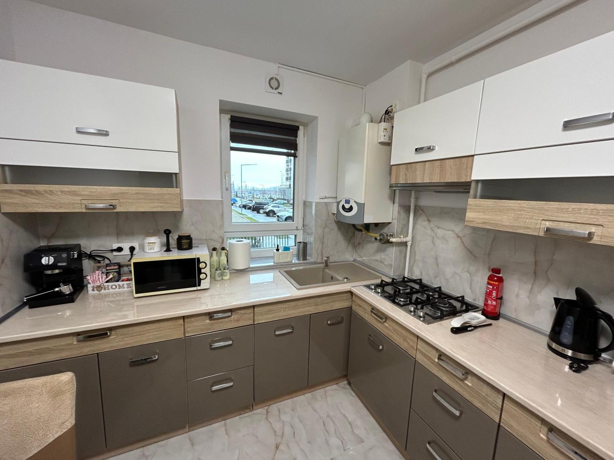 Jad - Luxury 3 Rooms & 2 Rooms Apartments In Kasper, Near Coresi Mall บราชอฟ ภายนอก รูปภาพ
