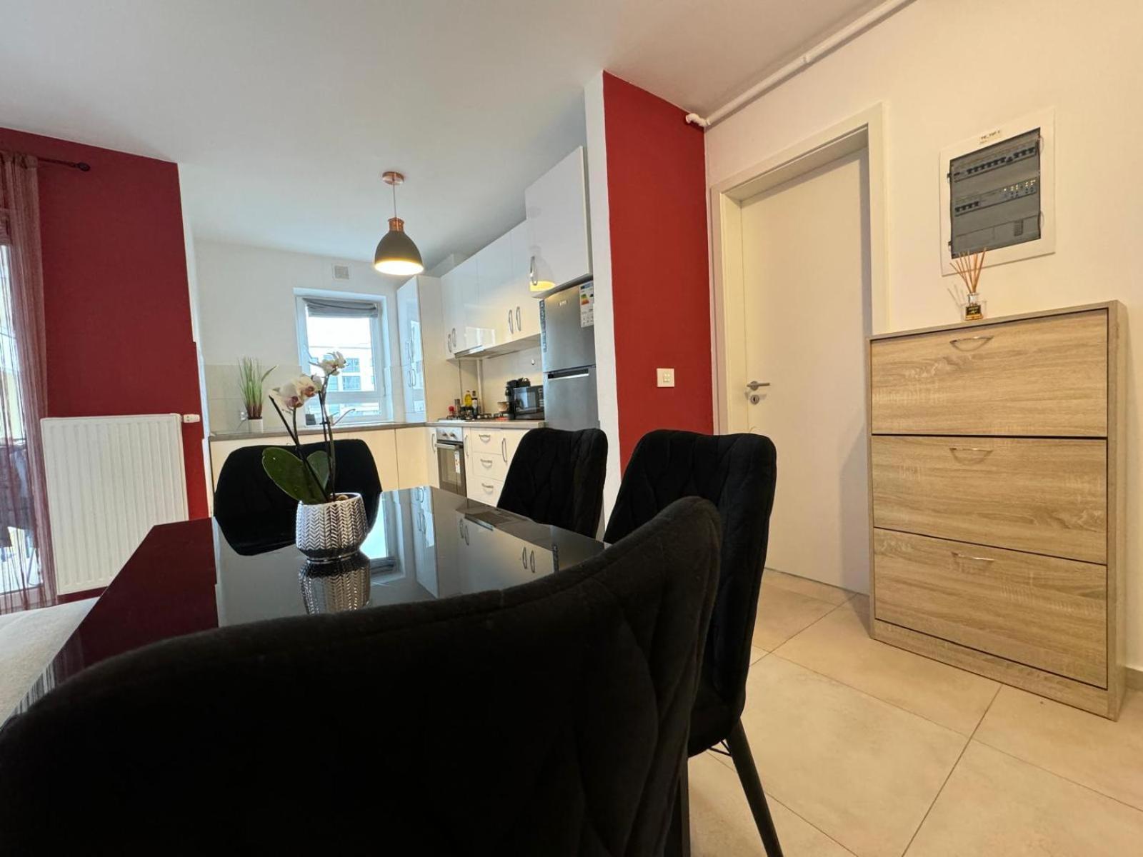 Jad - Luxury 3 Rooms & 2 Rooms Apartments In Kasper, Near Coresi Mall บราชอฟ ภายนอก รูปภาพ
